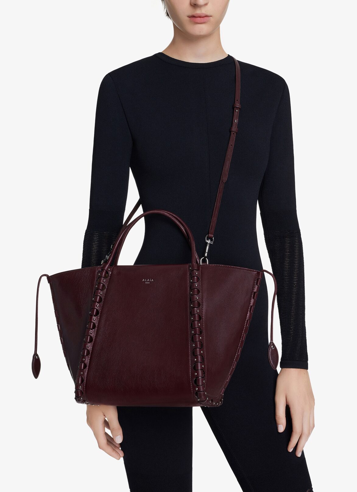 SMALL HINGE LEATHER BAG ALAÏA ALMANDITE SMALL HINGE LEATHER BAG